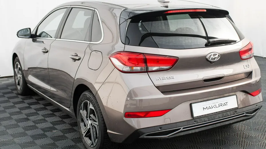 HYUNDAI i30 -