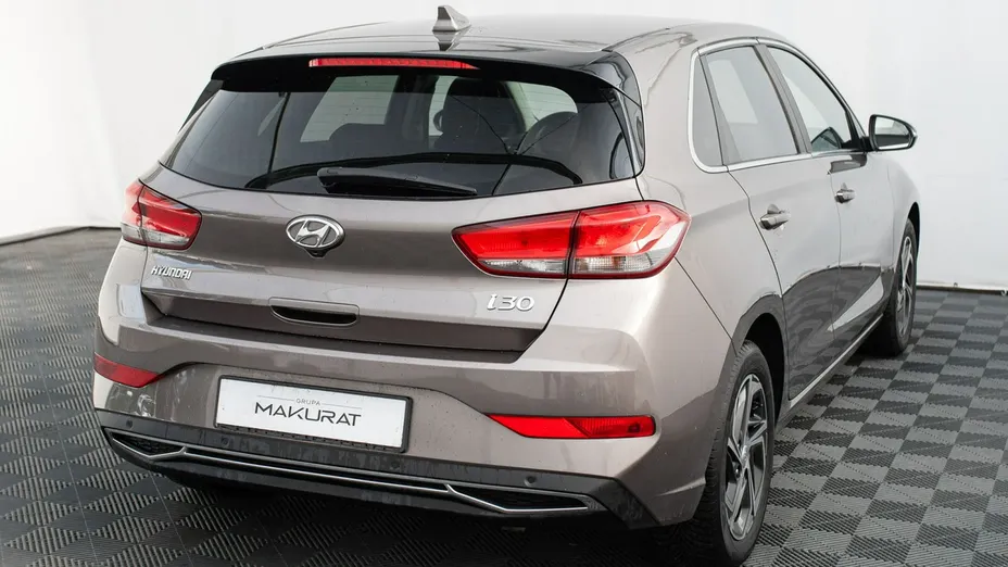HYUNDAI i30 -