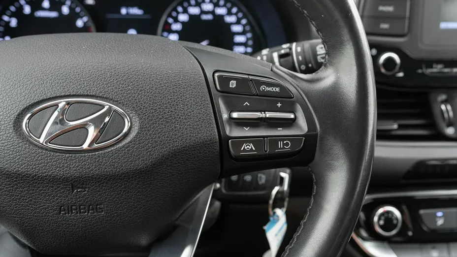 HYUNDAI i30 -