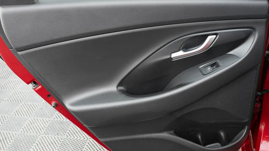 HYUNDAI i30 -