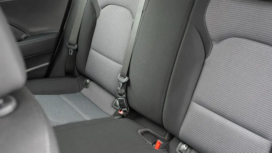 HYUNDAI i30 -