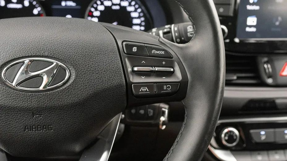 HYUNDAI i30 -
