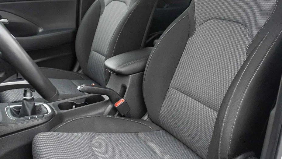 HYUNDAI i30 -