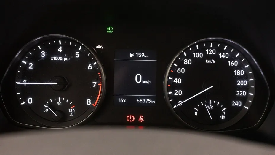 HYUNDAI i30 -