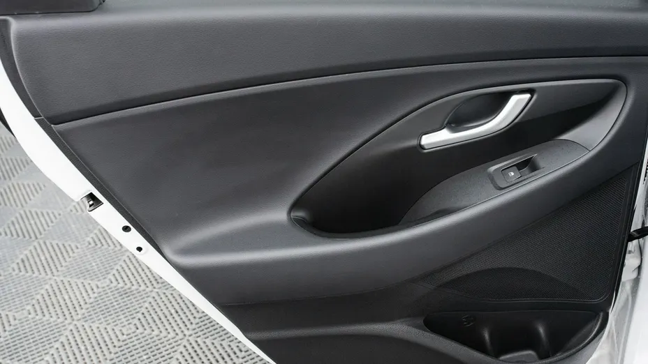 HYUNDAI i30 -