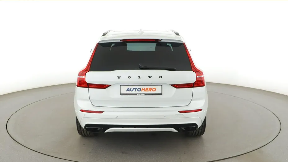 VOLVO XC60 -