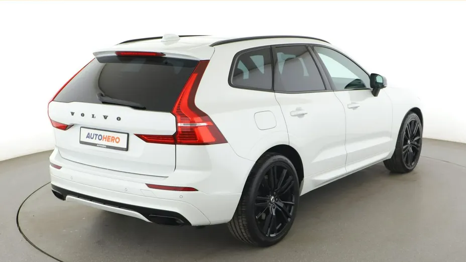 VOLVO XC60 -