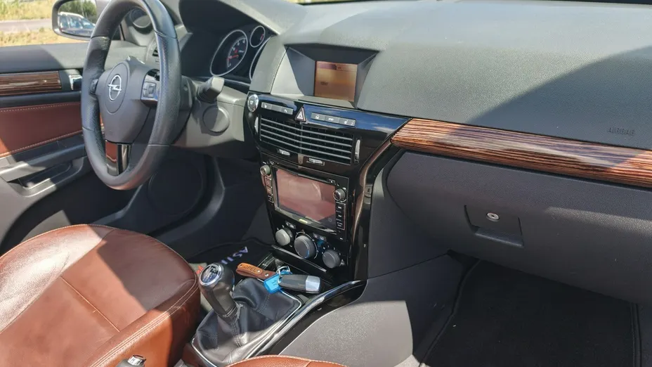 OPEL Astra -