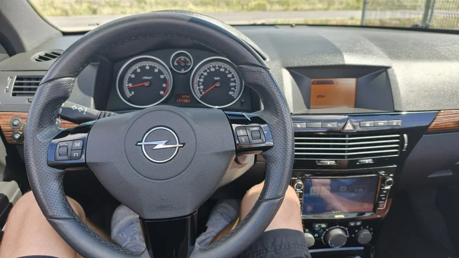 OPEL Astra -