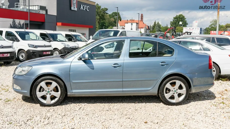 SKODA Octavia -