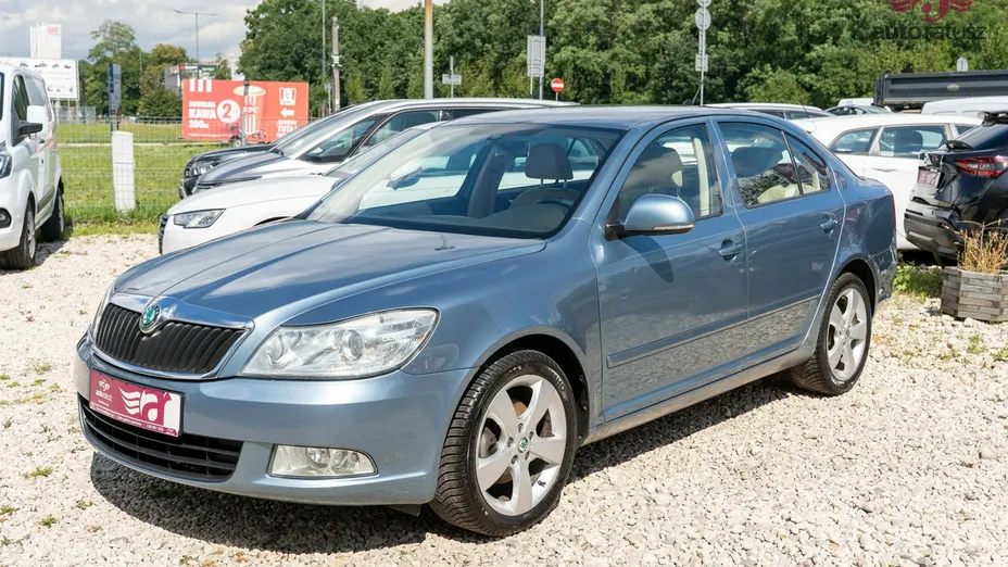 SKODA Octavia -