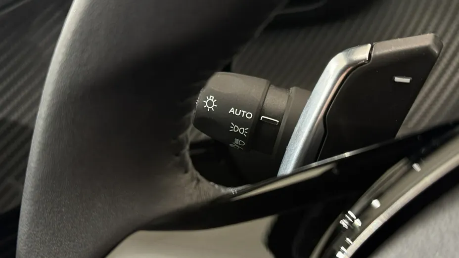 PEUGEOT 2008 -