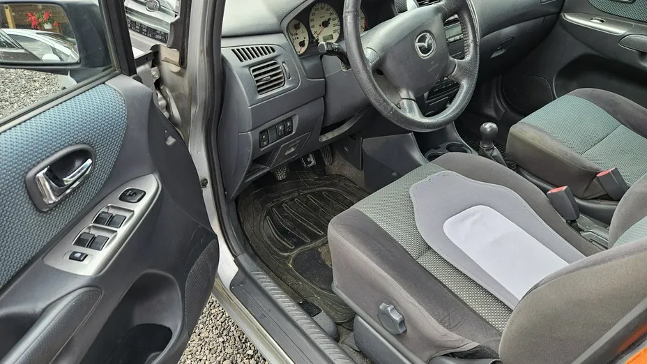 MAZDA Premacy -