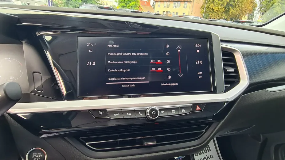OPEL Grandland X -