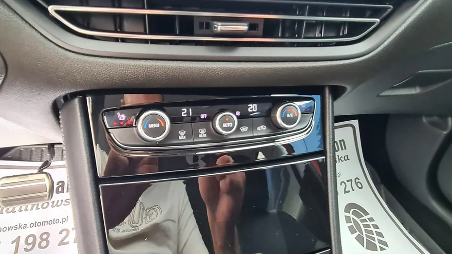 OPEL Grandland X -
