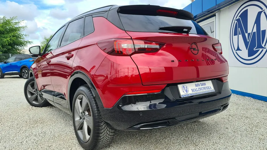 OPEL Grandland X -