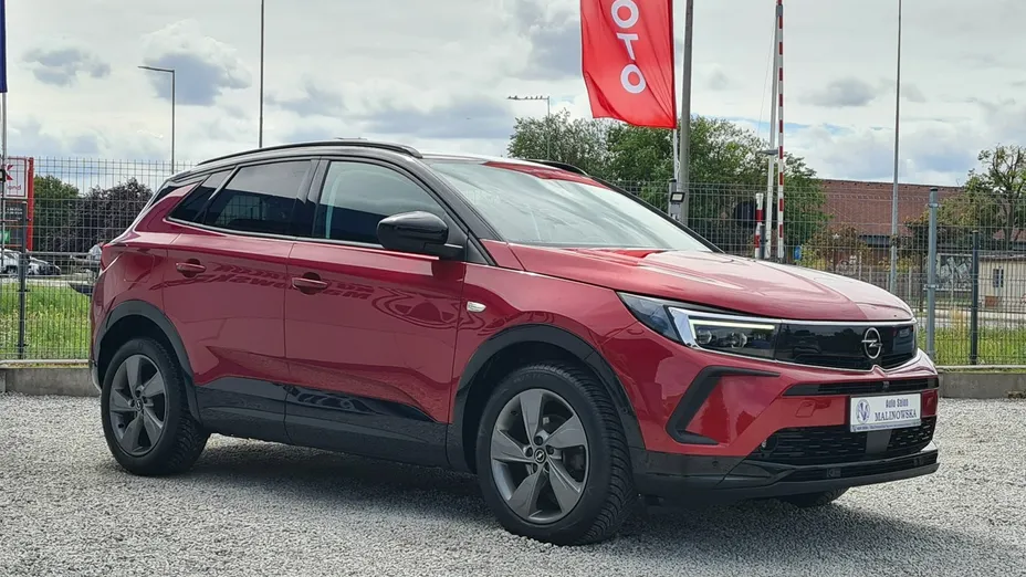 OPEL Grandland X -