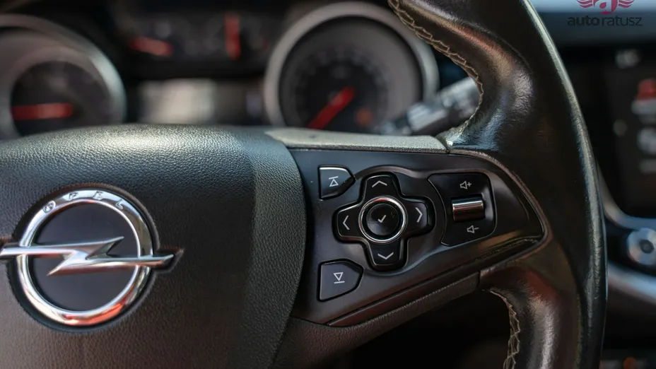 OPEL Astra -