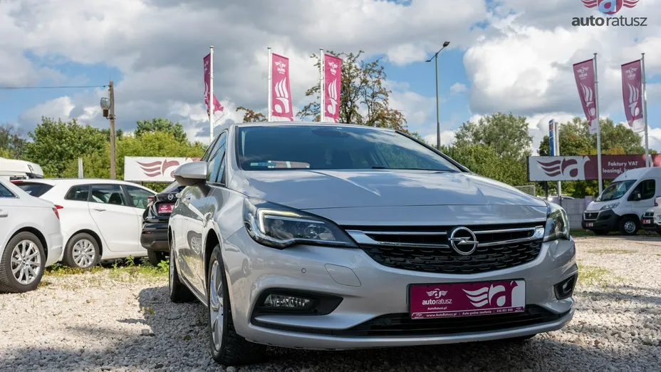 OPEL Astra -