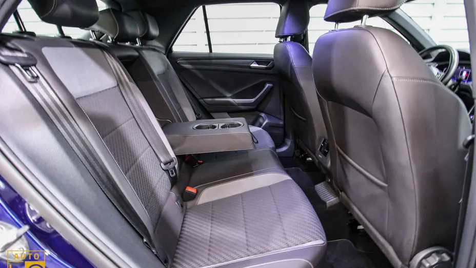 VOLKSWAGEN T-ROC -
