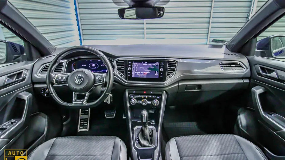 VOLKSWAGEN T-ROC -