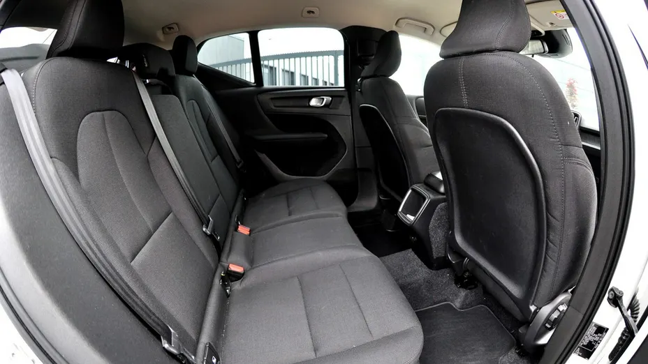 VOLVO XC40 -