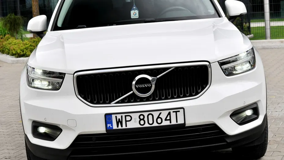 VOLVO XC40 -