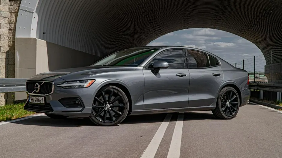 VOLVO S60 -