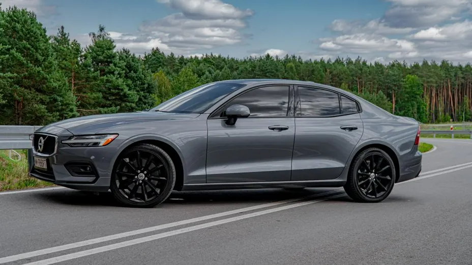 VOLVO S60 -