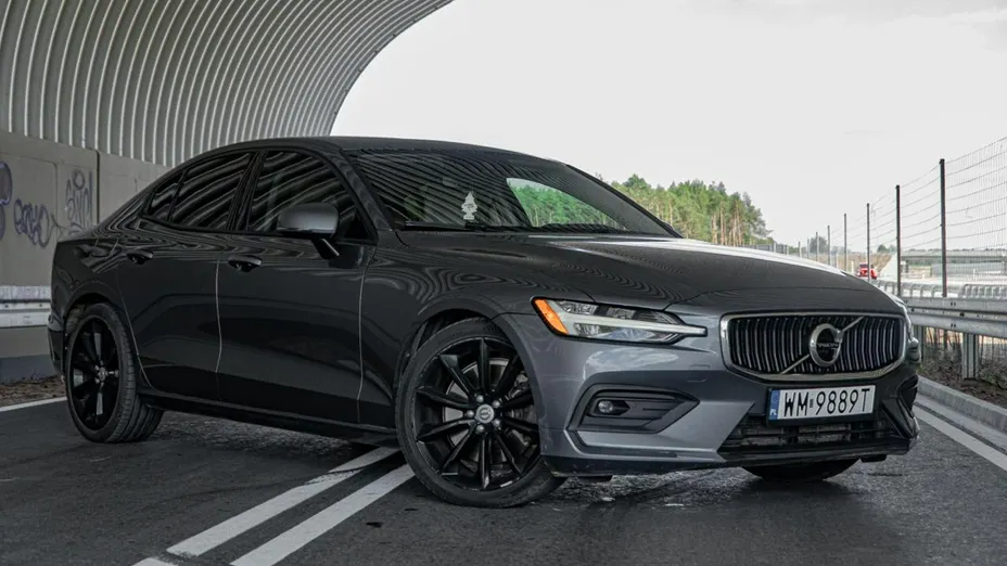 VOLVO S60 -