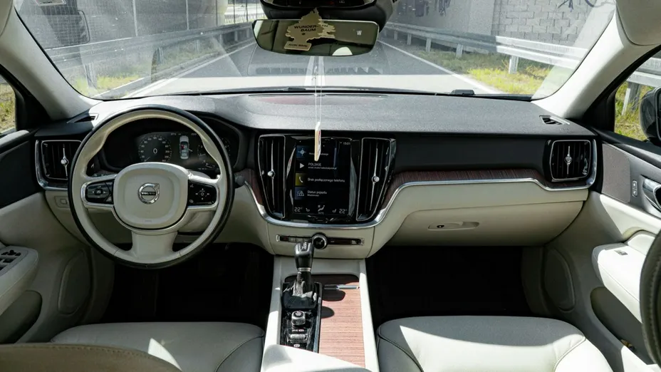 VOLVO S60 -