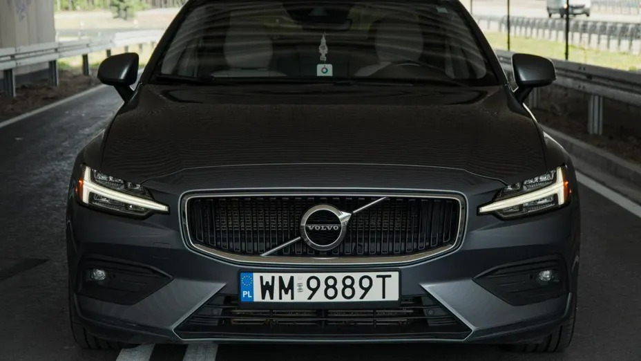VOLVO S60 -