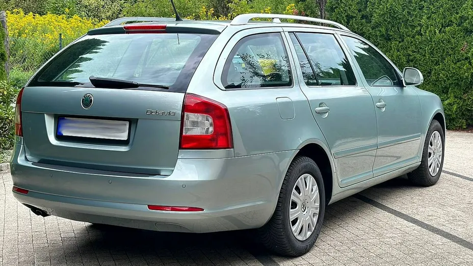 SKODA Octavia -