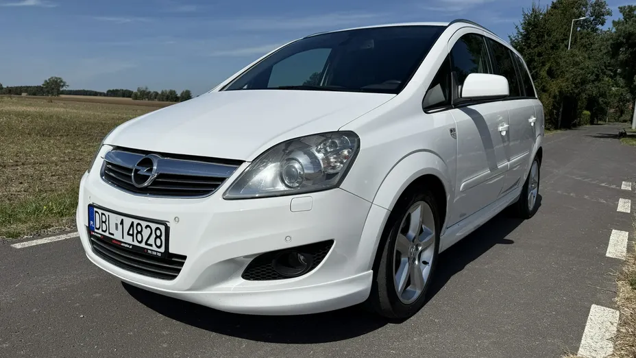 OPEL Zafira -