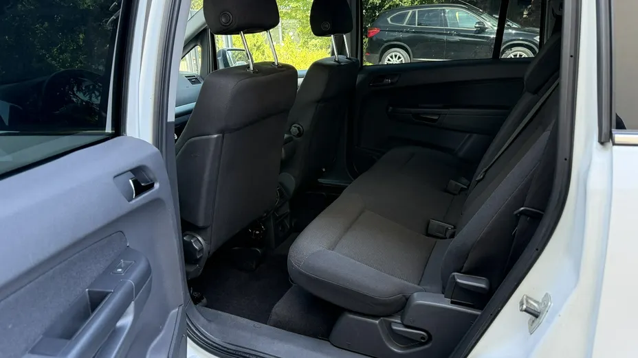 OPEL Zafira -