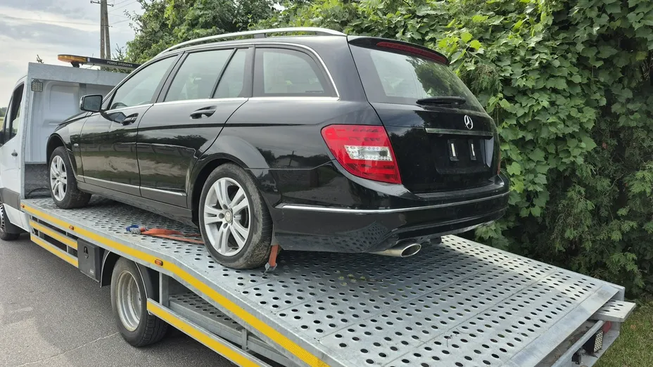 MERCEDES-BENZ C Klasa -
