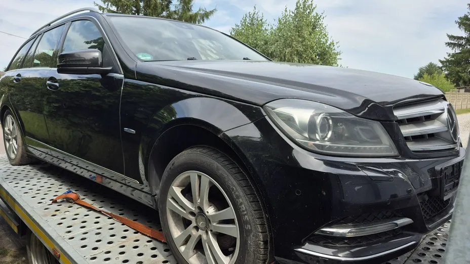 MERCEDES-BENZ C Klasa -