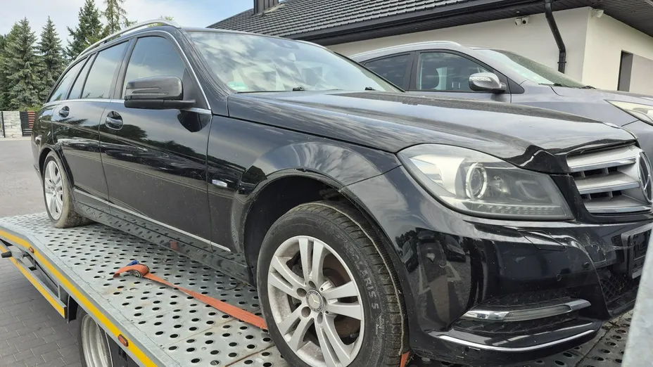 MERCEDES-BENZ C Klasa -