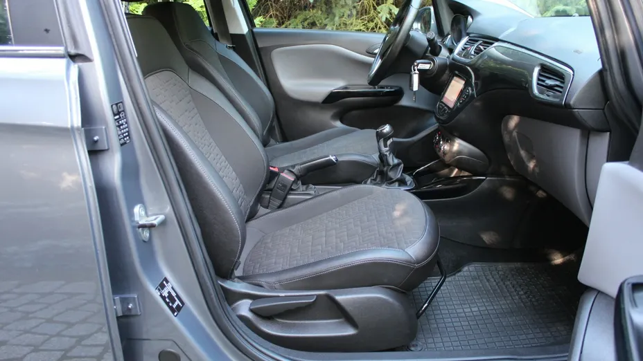 OPEL Corsa -