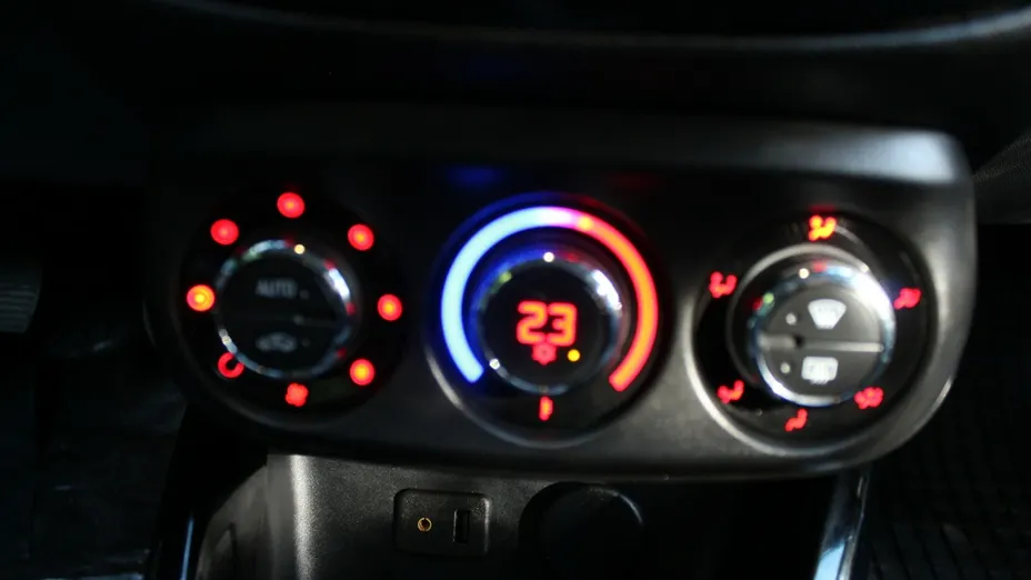 OPEL Corsa -