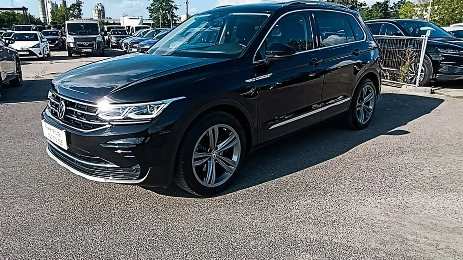 VOLKSWAGEN Tiguan -