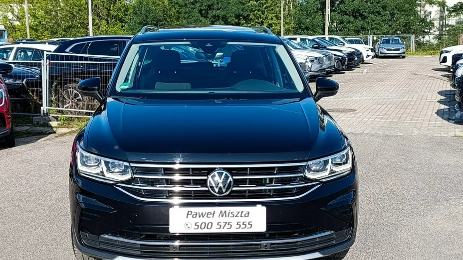 VOLKSWAGEN Tiguan -