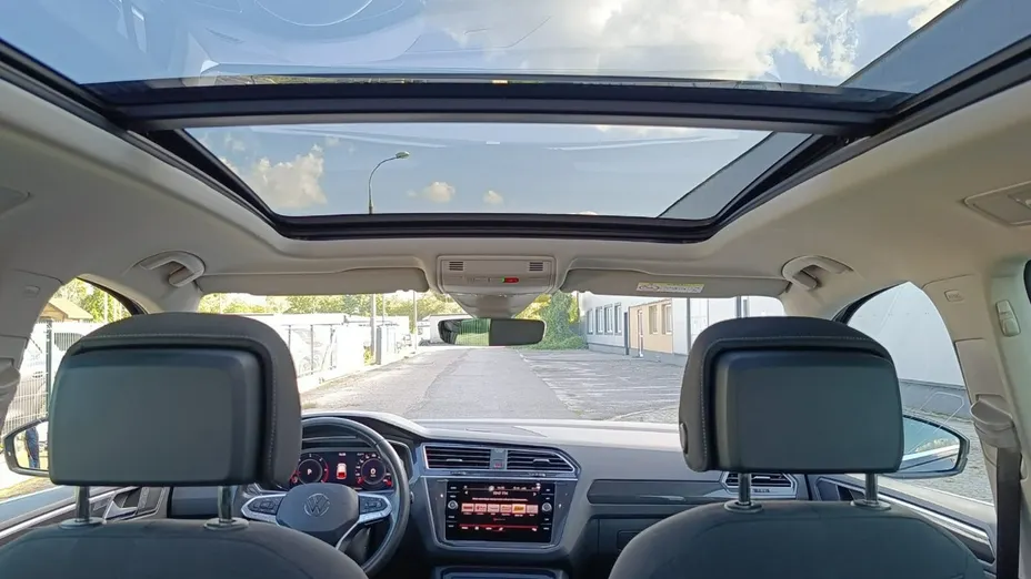 VOLKSWAGEN Tiguan -