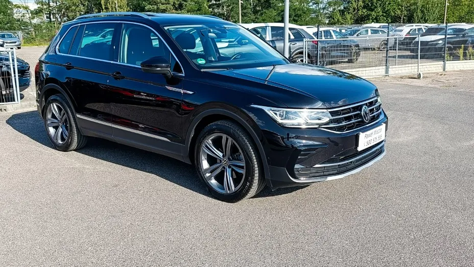 VOLKSWAGEN Tiguan -