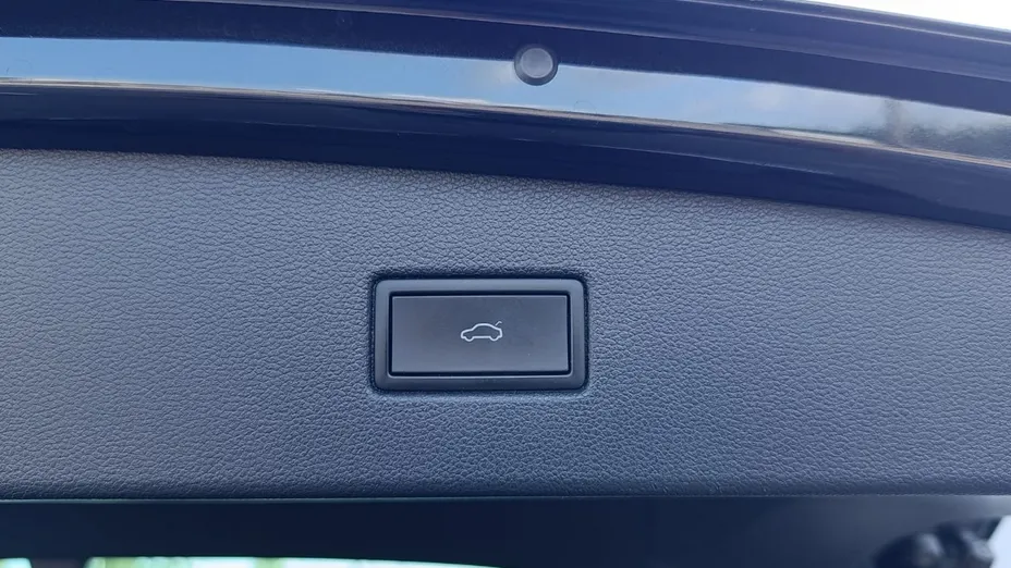 VOLKSWAGEN Tiguan -