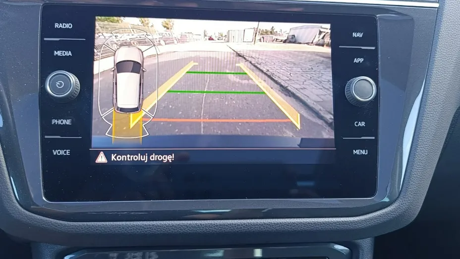 VOLKSWAGEN Tiguan -