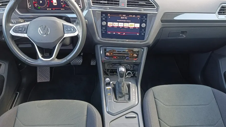 VOLKSWAGEN Tiguan -