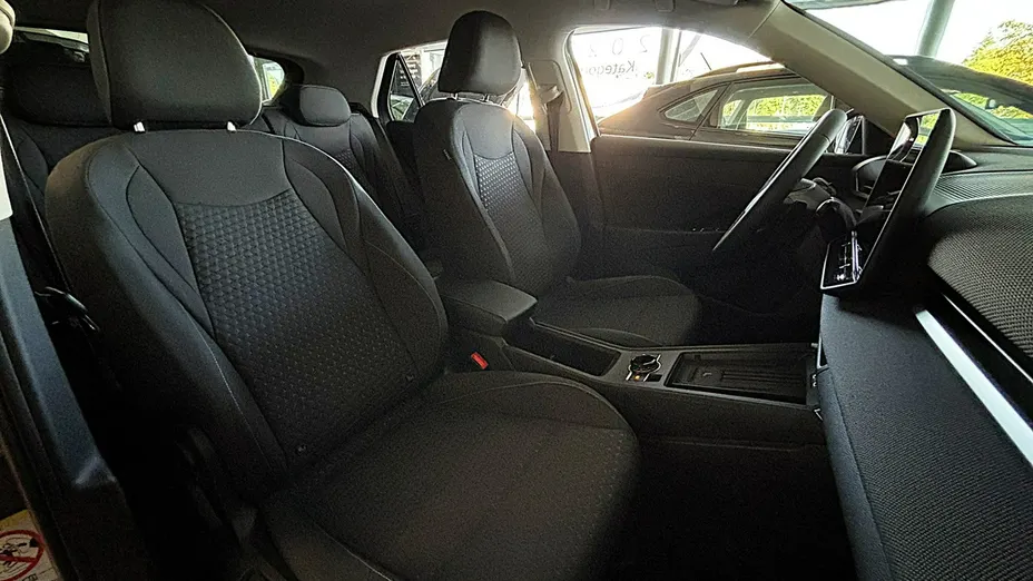 VOLKSWAGEN T-ROC -