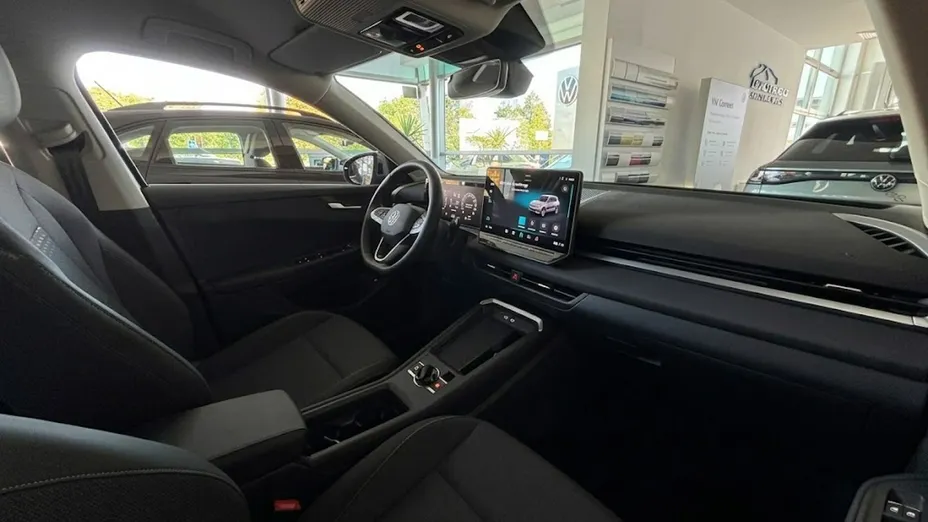 VOLKSWAGEN T-ROC -