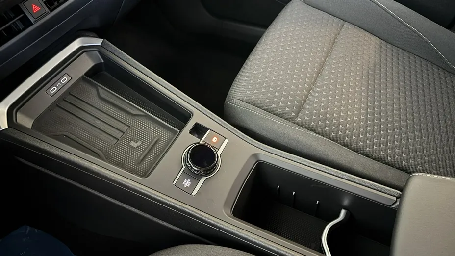 VOLKSWAGEN T-ROC -